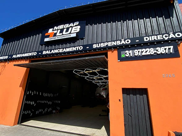 Equipe Megap Lub — oficina especializada em reparo de câmbio automático em BH